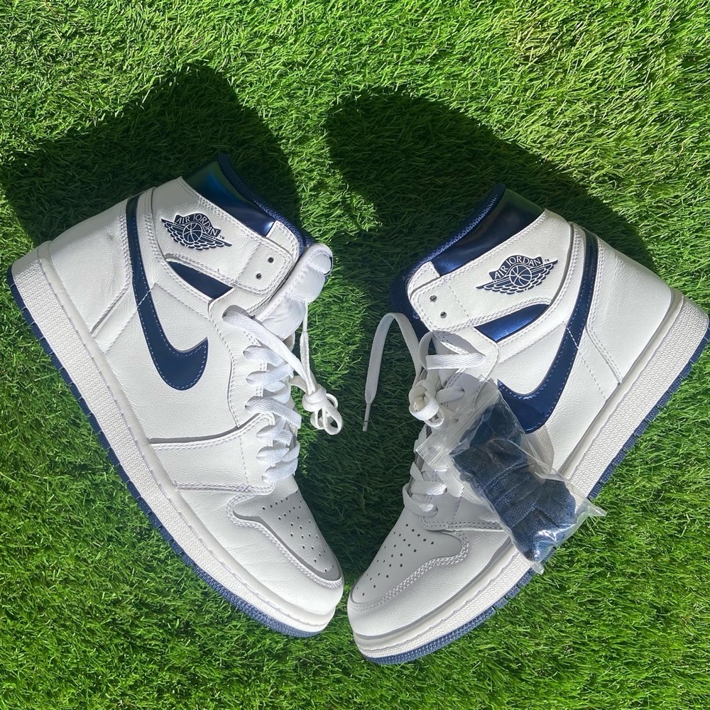 Jordan 1 high ‘metallic navy’ size 11.5M worn lightly fast shipping